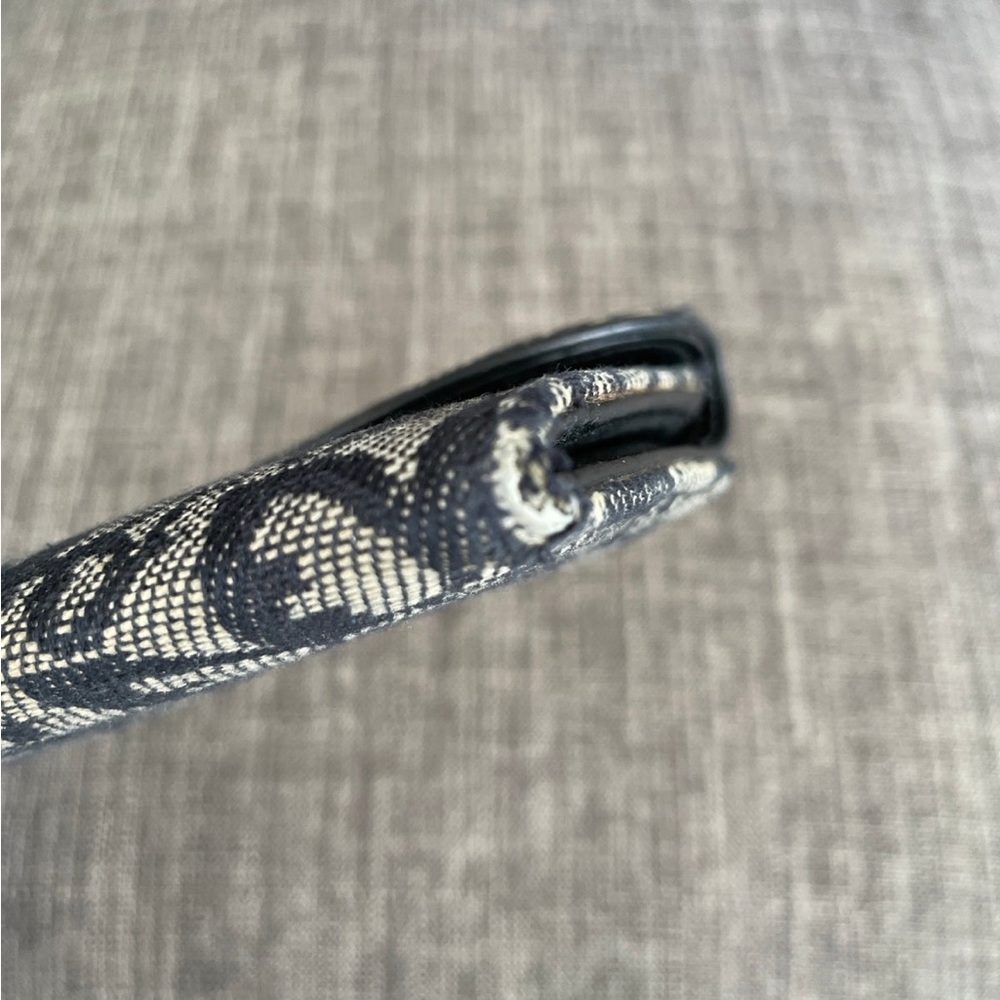 VINTAGE CHRISTIAN DIOR SADDLE WALLET - Picture 4 of 8
